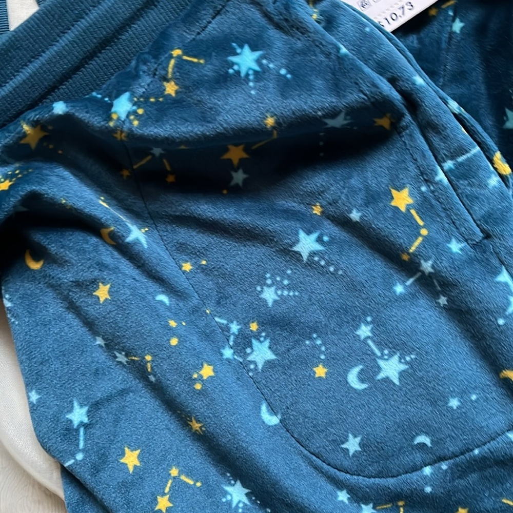 New with tags, velour Pajamas set - Picture 5 of 5